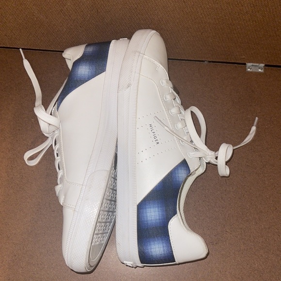 Tommy Hilfiger TWLORIO-R White/Blue Sneakers - Picture 6 of 10